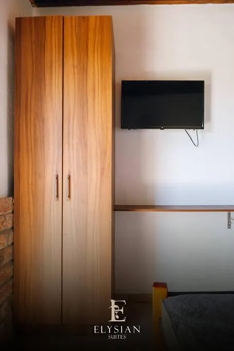 Suite 2Nd Floor & Rooftop 5 弗洛伊塔