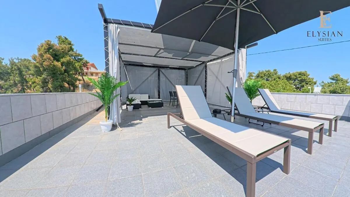 公寓 Suite 2Nd Floor & Rooftop 5 弗洛伊塔 希腊